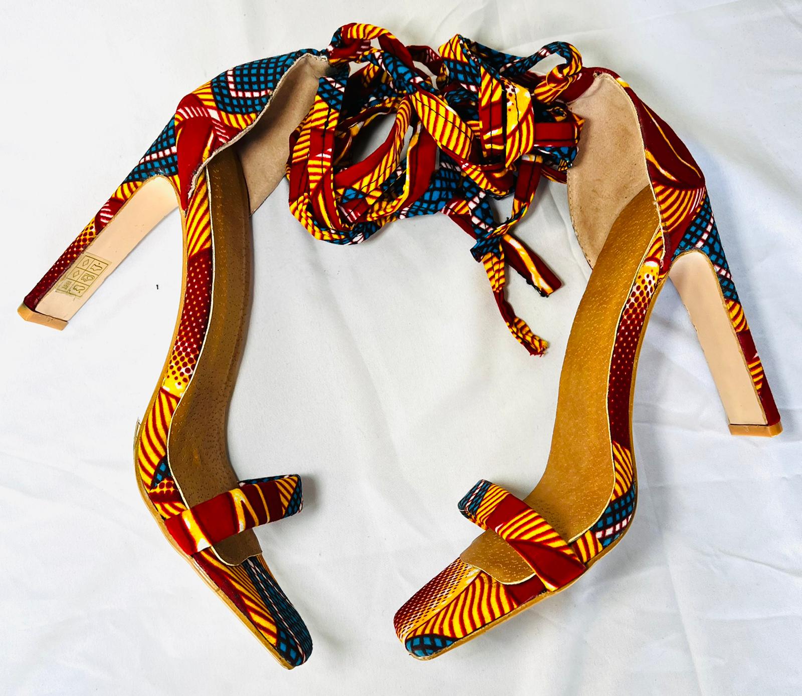 KITENGI PRINT TIED ANKLE THIN HEELS