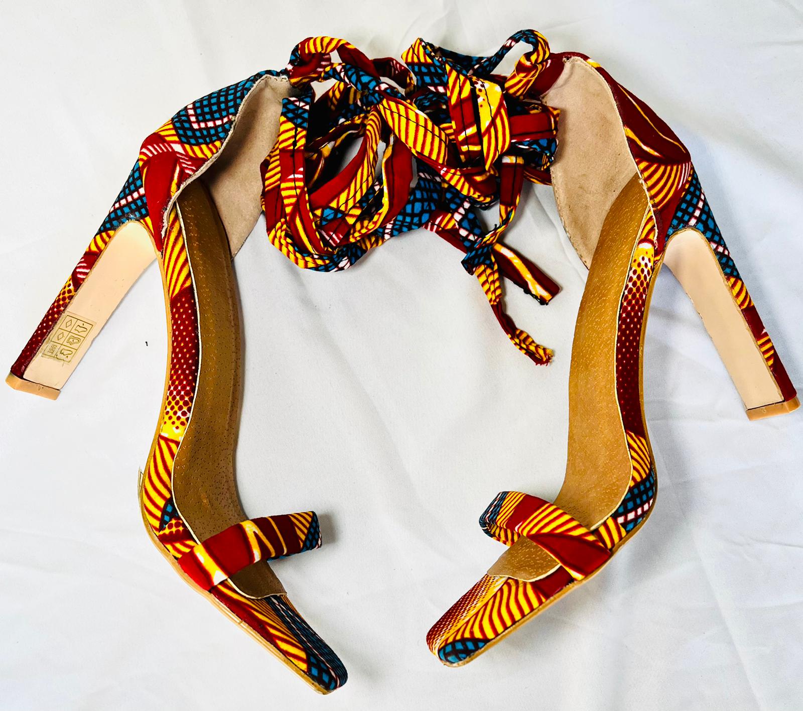 KITENGI PRINT TIED ANKLE THIN HEELS